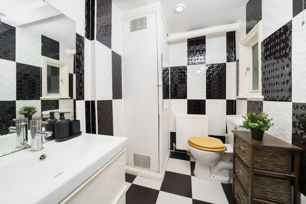 Modern And Luxurious 2 Bed Flat In Fulham Londres